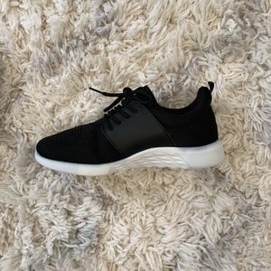 BRAND NEW SNEAKERS || ROOLEE